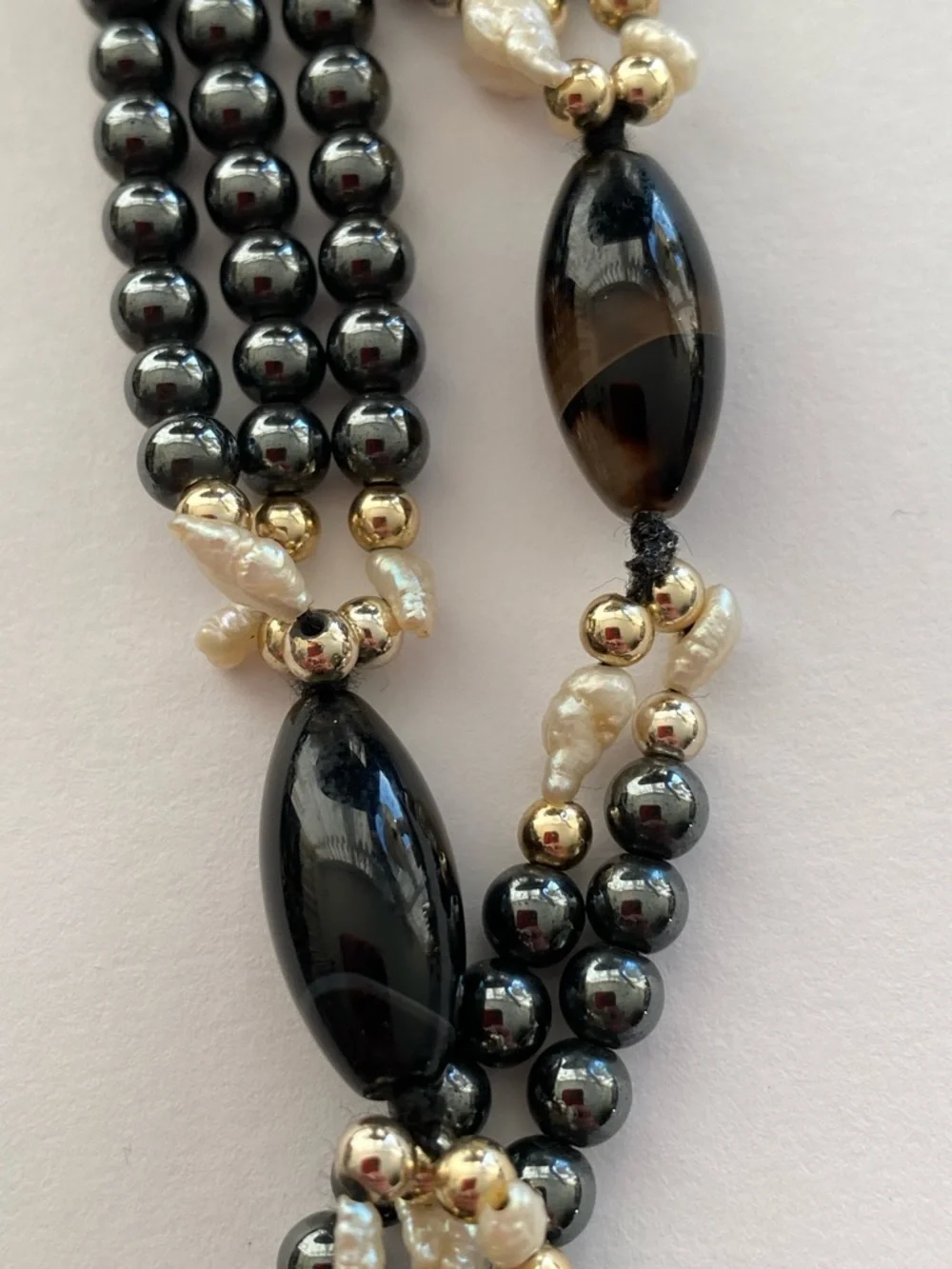 VTG 70s Multi-Strand Liquid Hematite Banded Agate Necklace | Silk Strung | 28" - Picture 10 of 16